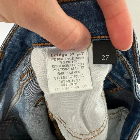 BRIDGE BY GLY : mid rise ankle distressed skinny jeans - Picture 5 of 9